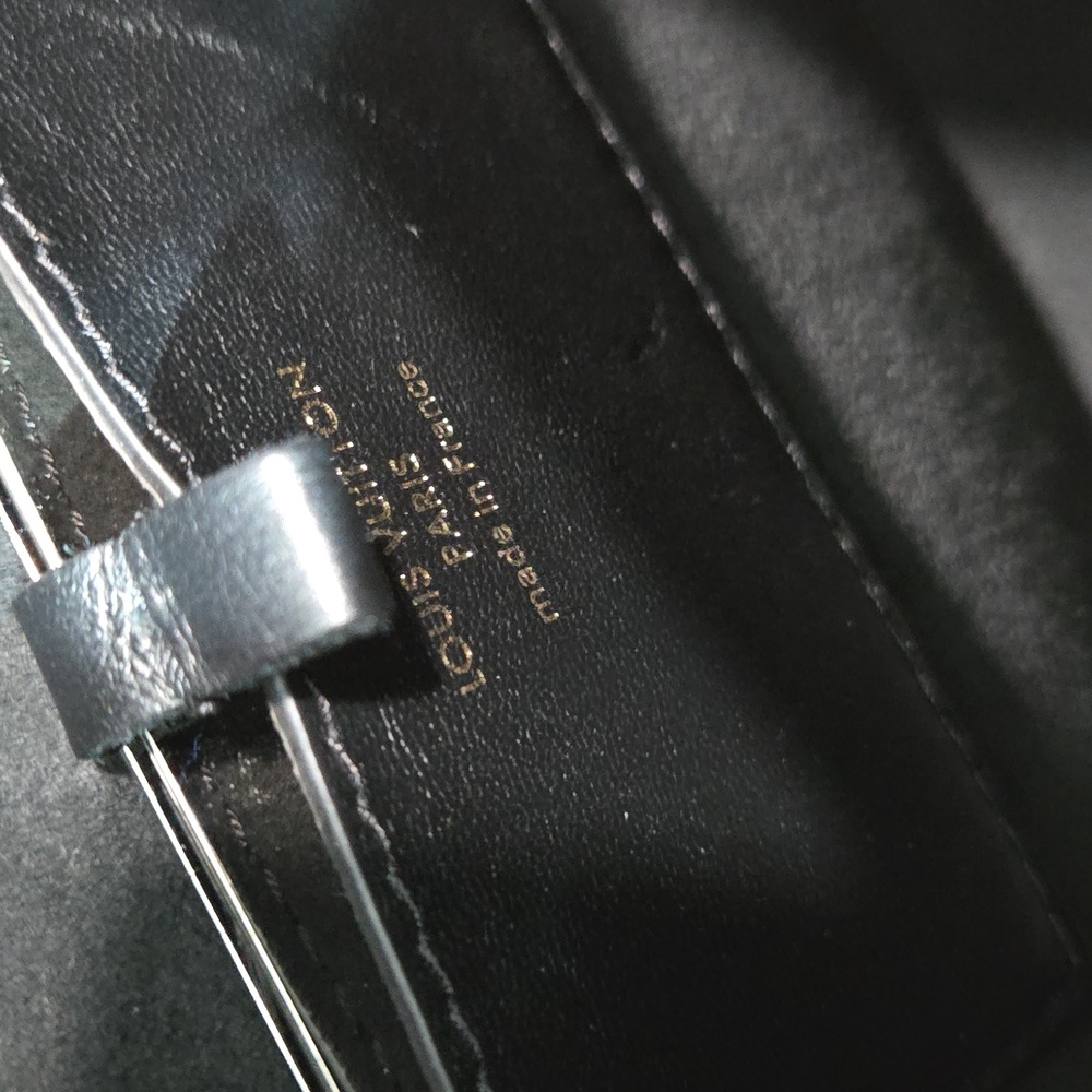 Louis Vuitton Twist Full MM Handbag Lambskin Quilted, year 2022 - Picture 12 of 12